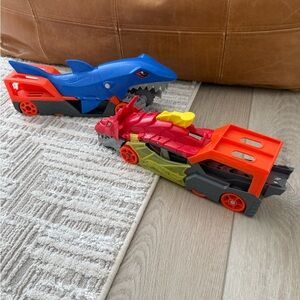 NEW Hot Wheels Creature Haulers